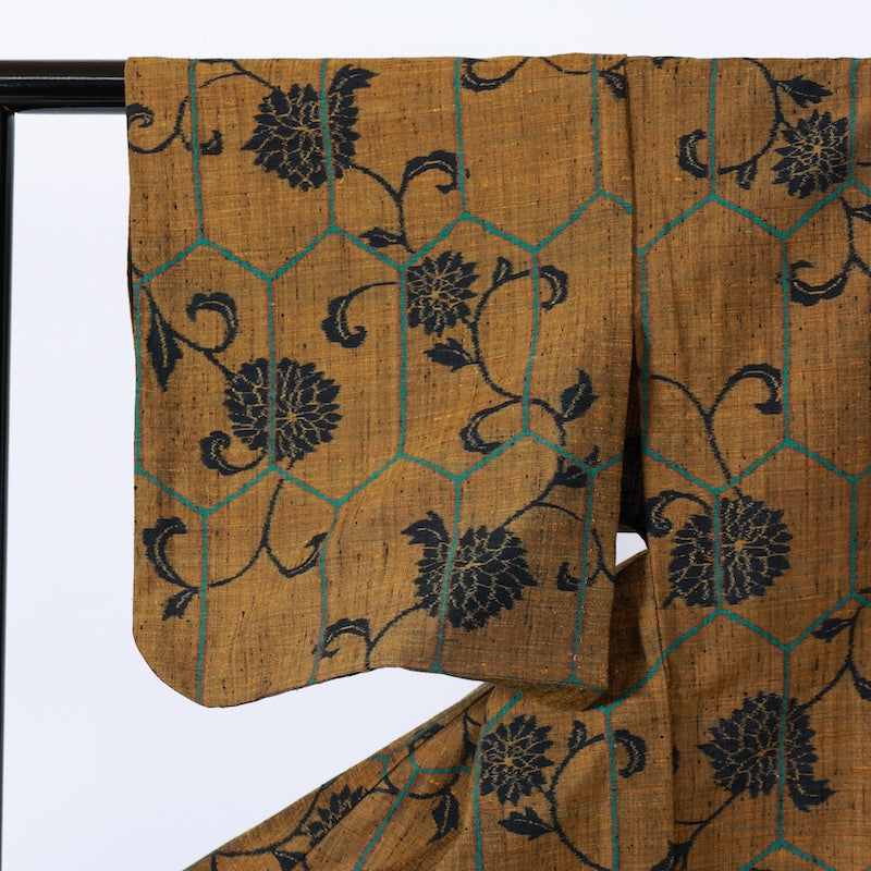 Japanese kimono used <Tsumugi> M-size silk 100% /B746
