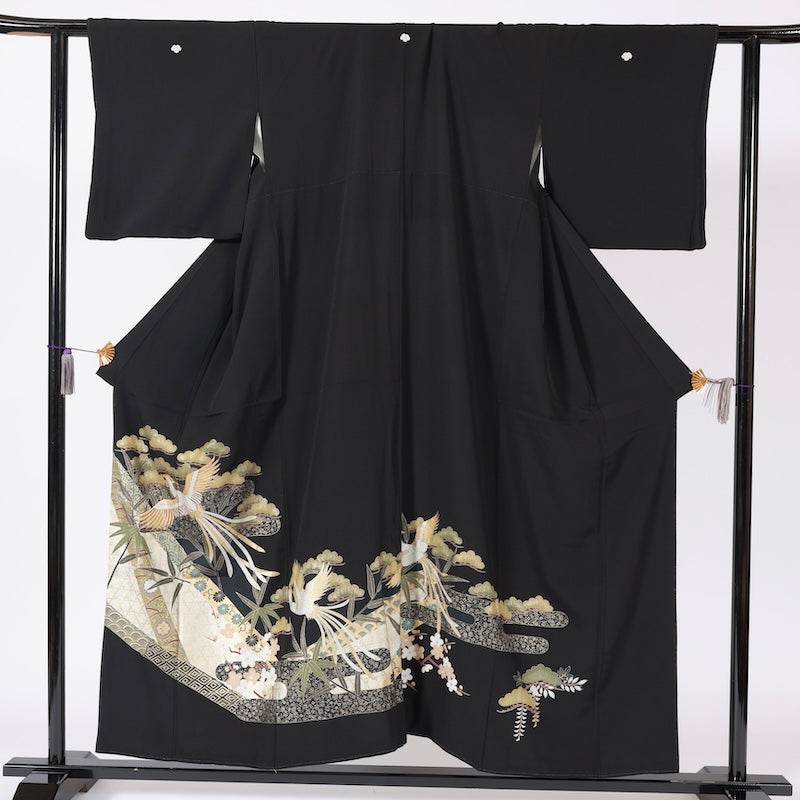 Japanese kimono (Kurotomesode) M-size 100% silk / B109