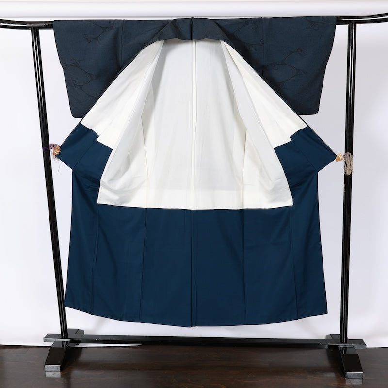 Japanese kimono used <Tsumugi> S-size silk 100% /B728