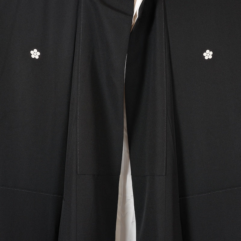 Japanese kimono (Kurotomesode) M-size 100% silk / B111