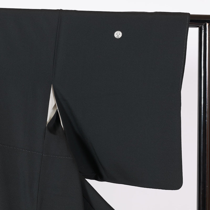 Japanese kimono (Kurotomesode) L-size 100% silk / B110