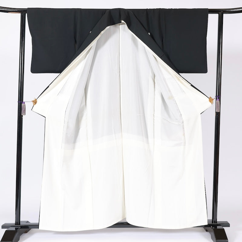 Japanese kimono (Kurotomesode) L-size 100% silk / B110