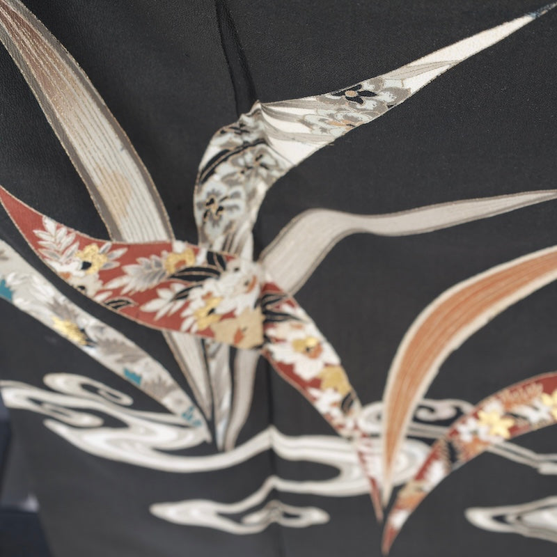 Japanese kimono (Kurotomesode) M-size 100% silk / B127