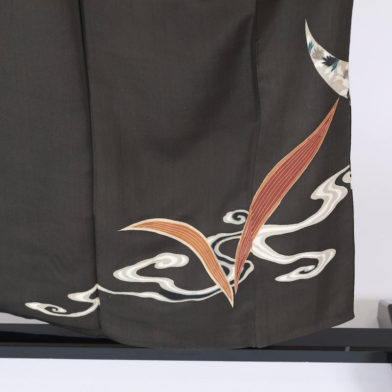 Japanese kimono (Kurotomesode) M-size 100% silk / B127