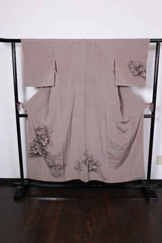 Tsukesage (used kimono), gray, (a type of woven fabric), gold, oni-shibo crepe, floral pattern, hand-painted, R47