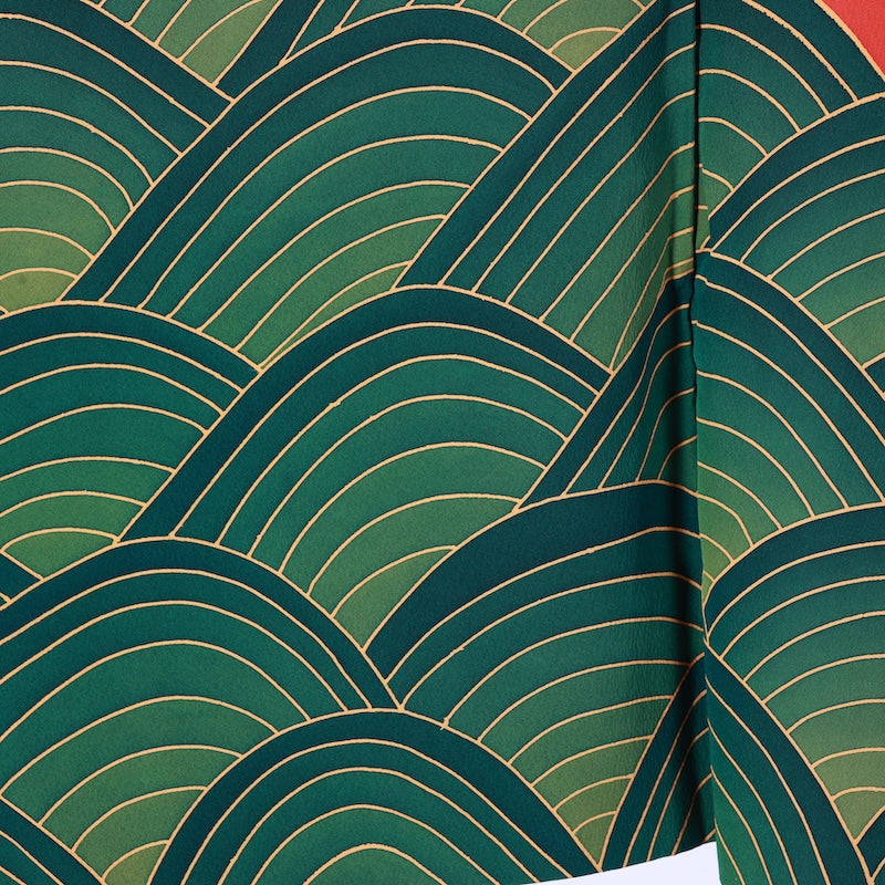 kimono jacket (Haori) 100% silk /K191. Brand new, untailored, red, green, yellow, ripple collection