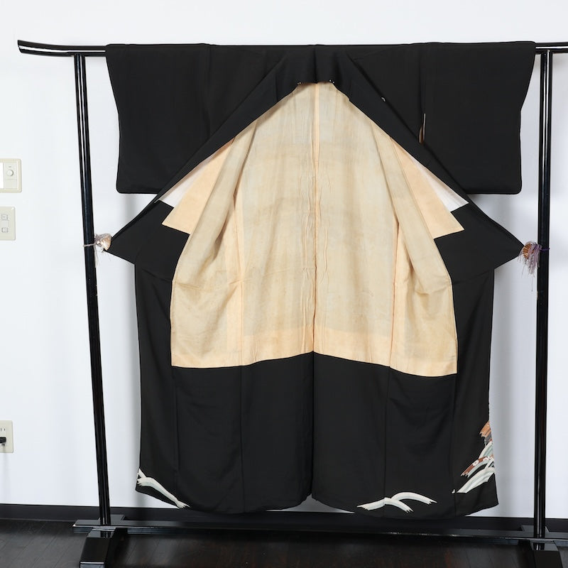 Japanese kimono used <Kurotomesode> Msize silk 100% /T439
