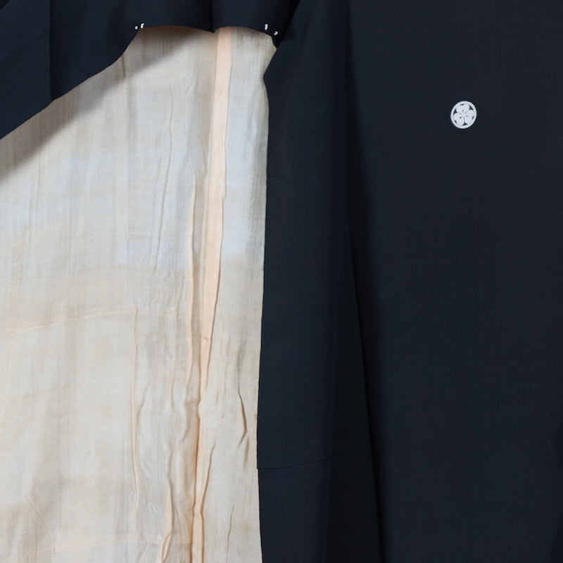 Japanese kimono used <Kurotomesode> Msize silk 100% /T439