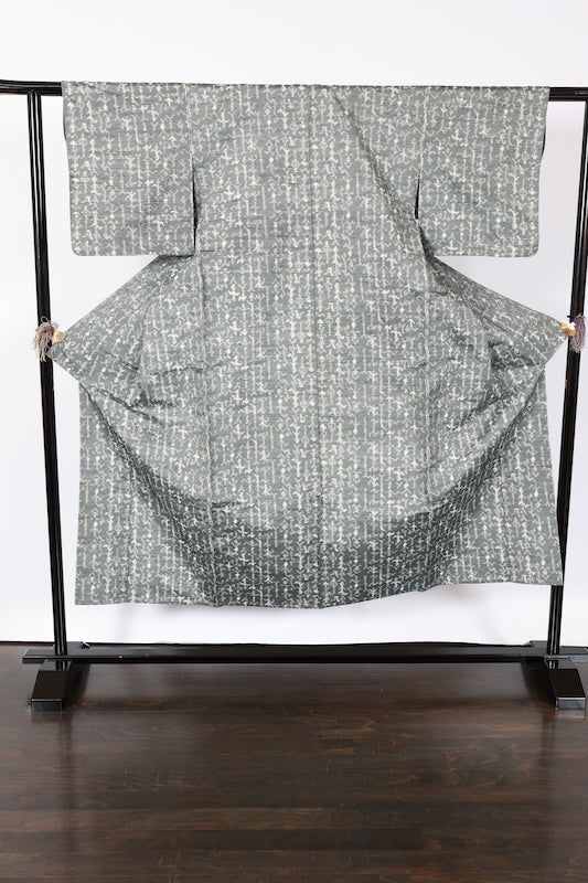 Japanese kimono used <Tsumugi> M-size silk 100% /TT30
