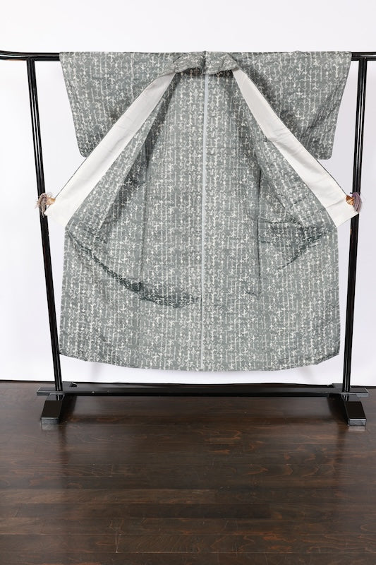 Japanese kimono used <Tsumugi> M-size silk 100% /TT30