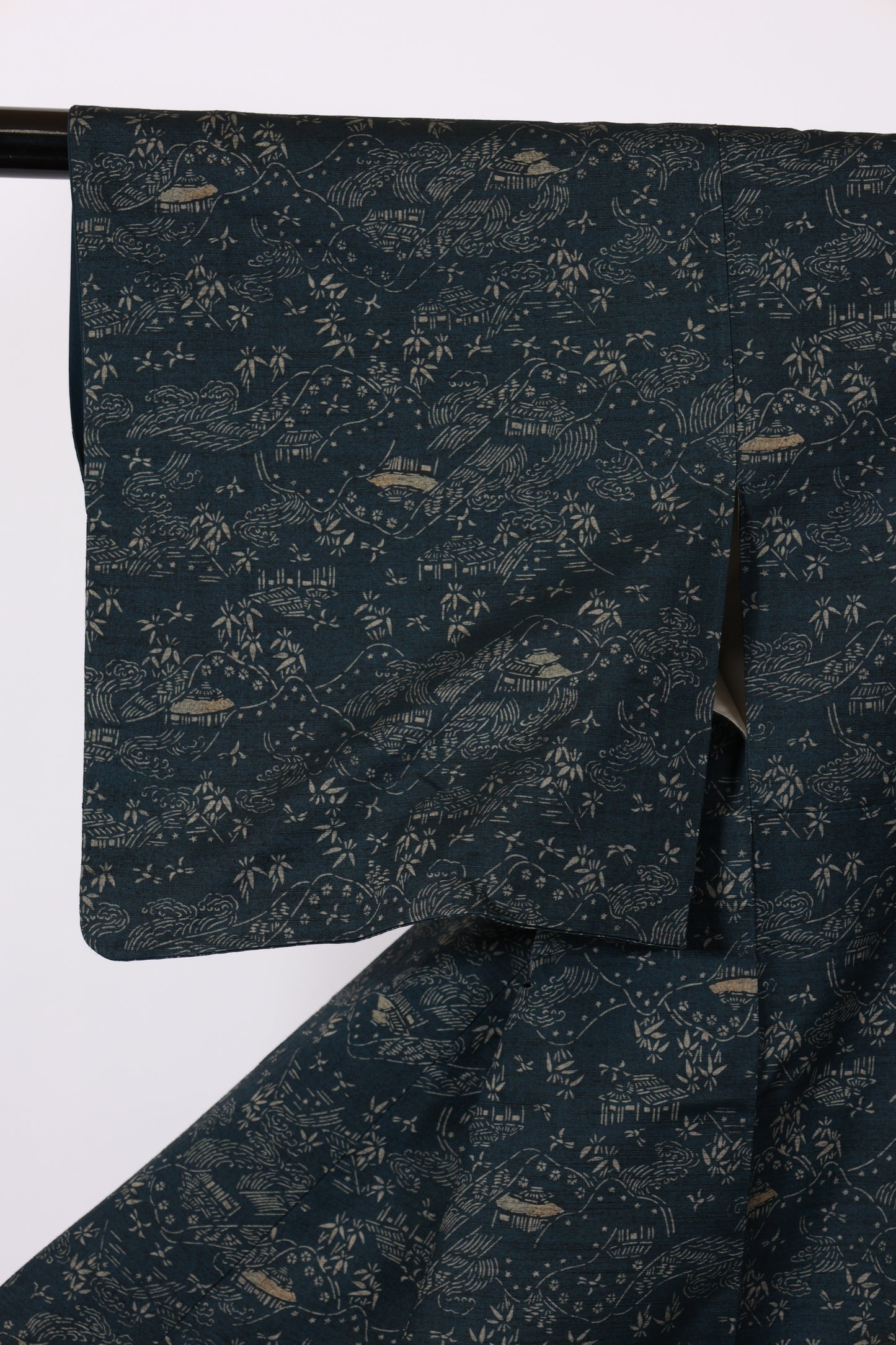 Japanese kimono used <Tsumugi> Msize silk 100% /B953