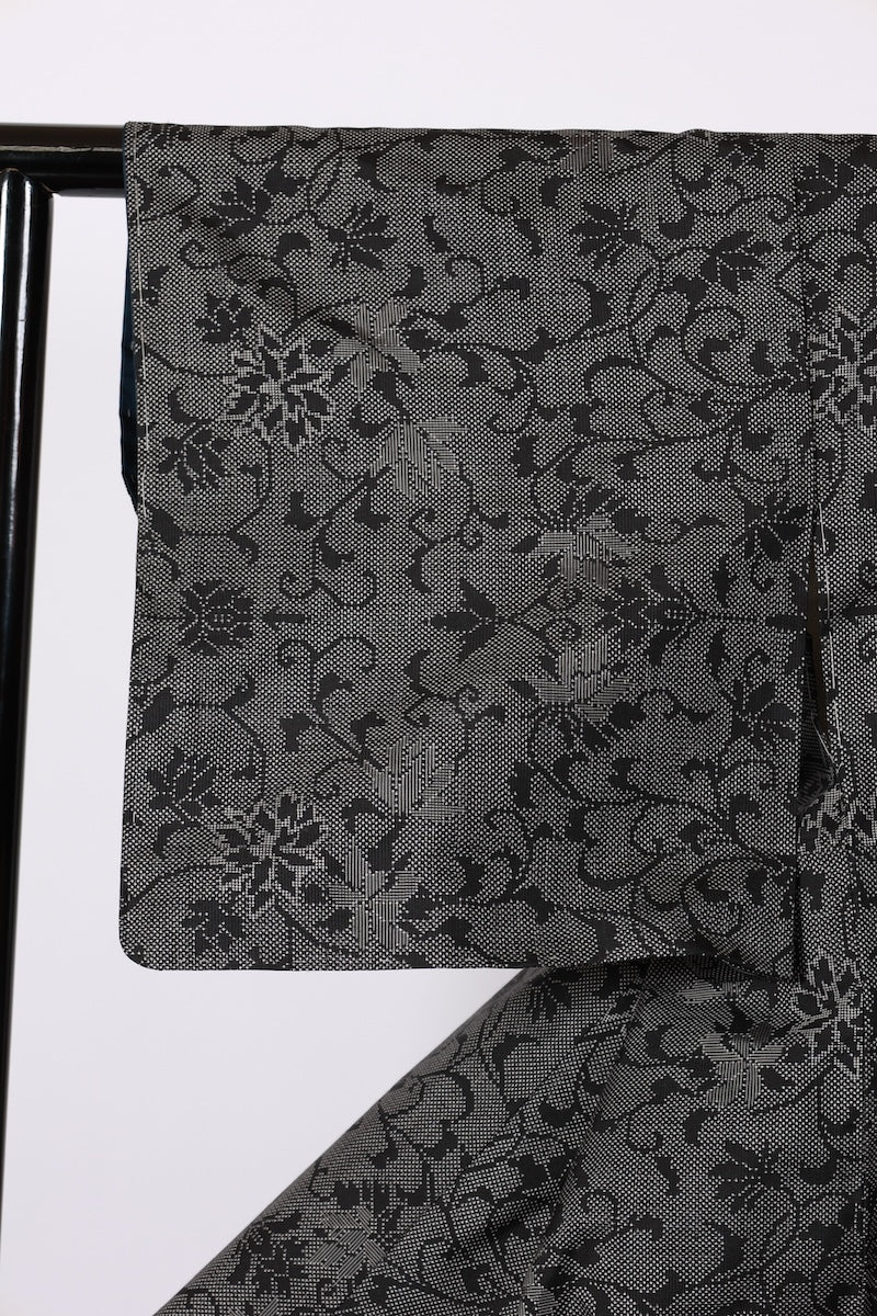 Japanese kimono used <Tsumugi> M-size silk 100% /B911