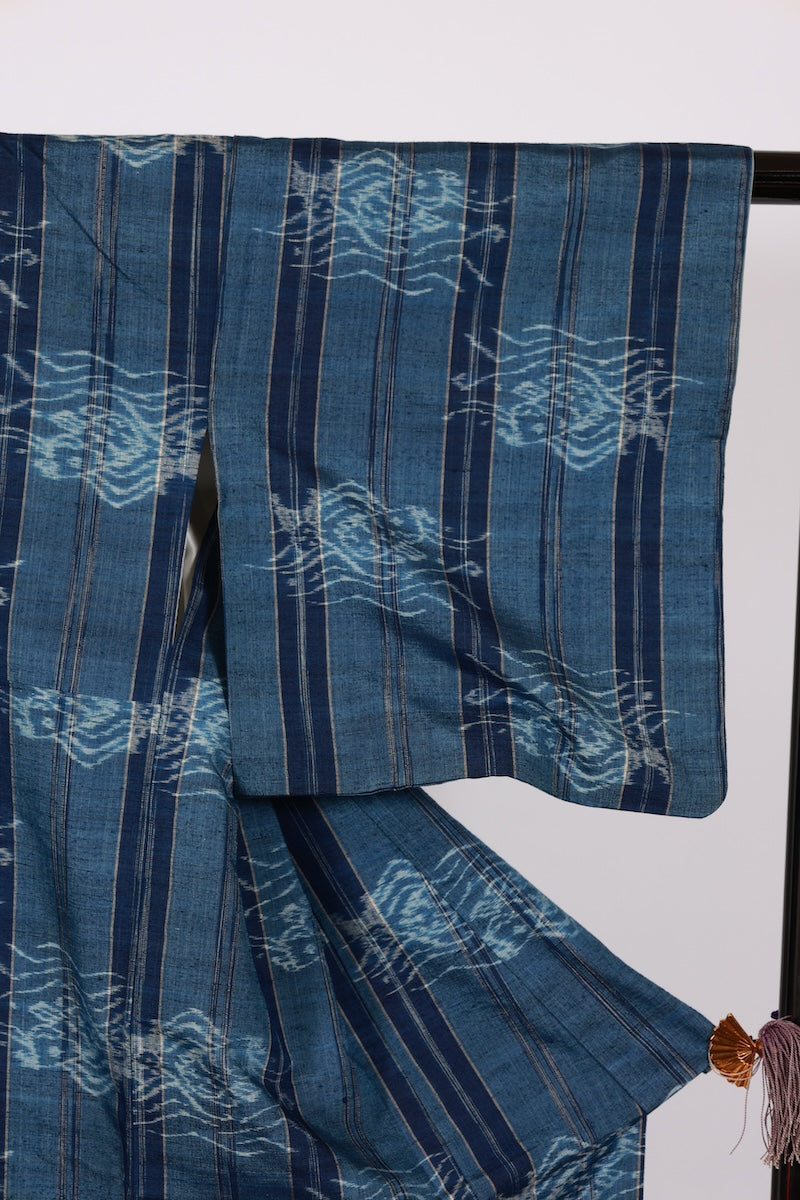 Japanese kimono used <Tsumugi> S-size silk 100% /B945