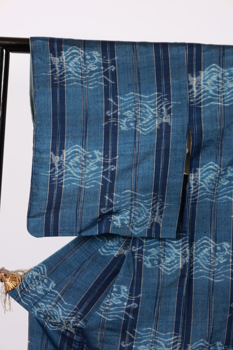 Japanese kimono used <Tsumugi> S-size silk 100% /B945
