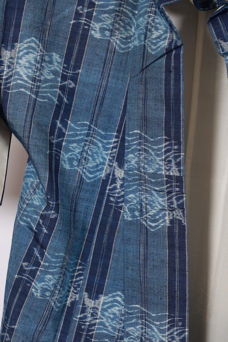 Japanese kimono used <Tsumugi> S-size silk 100% /B945