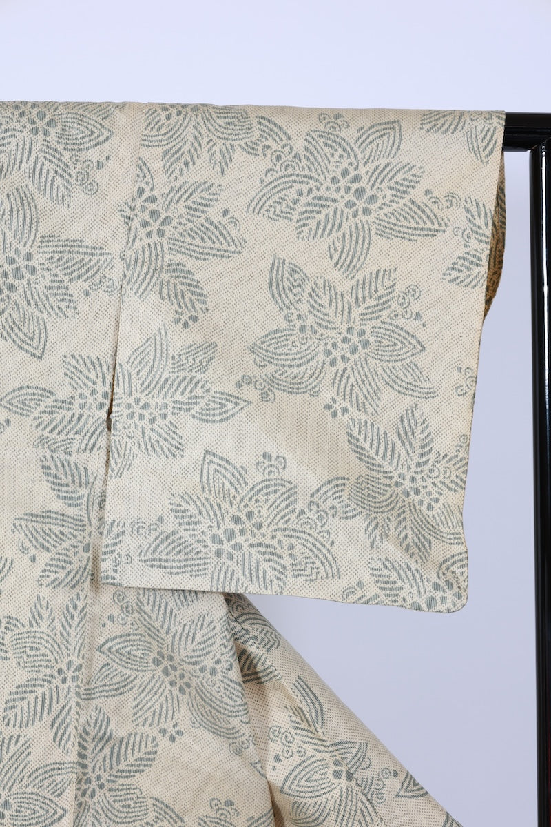 Japanese kimono used <Tsumugi> M-size silk 100% /B941