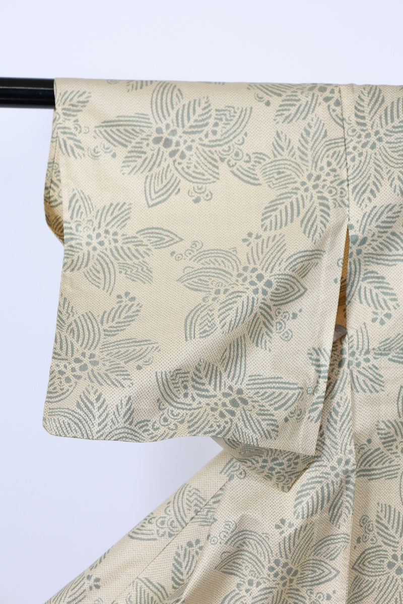 Japanese kimono used <Tsumugi> M-size silk 100% /B941