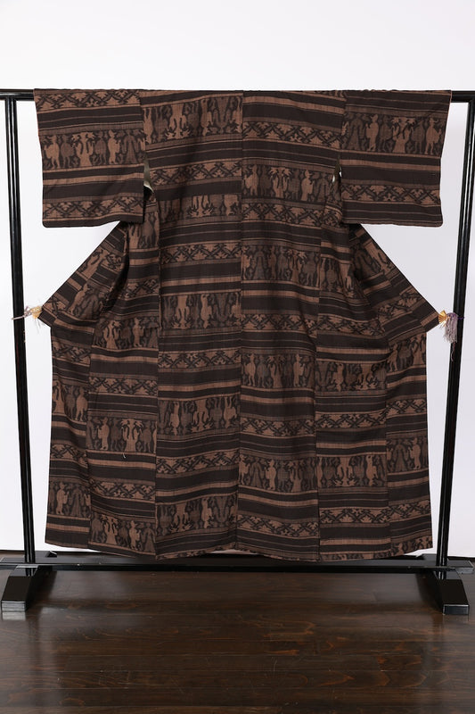 Japanese kimono used <Tsumugi> M-size silk 100% /B921