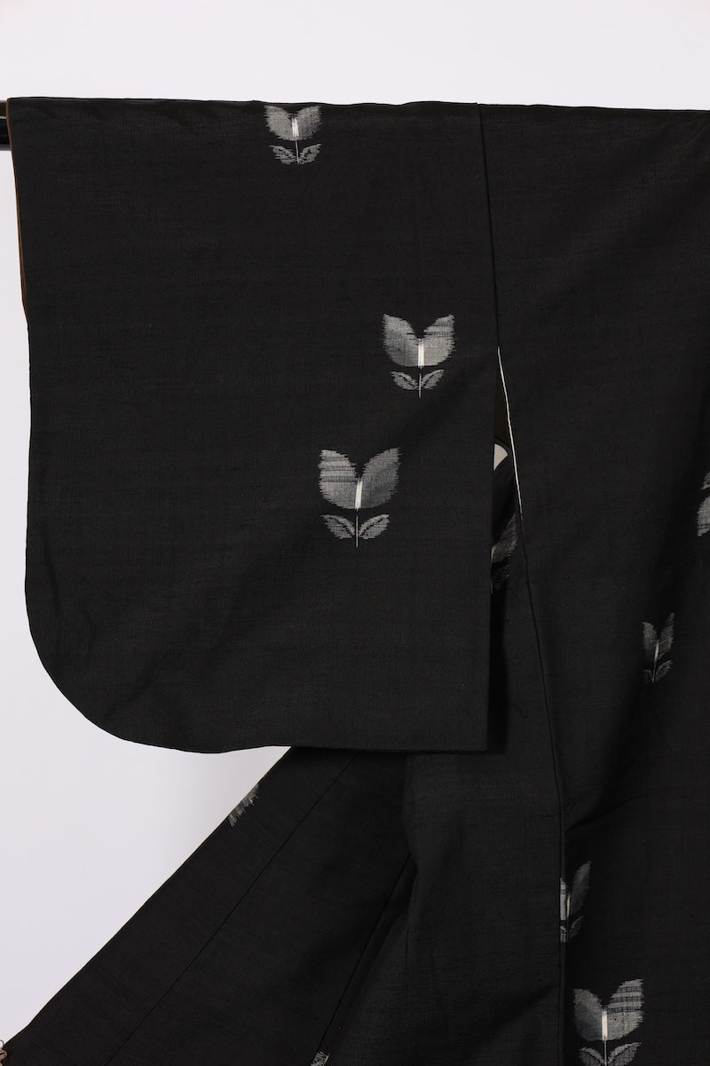 Japanese kimono used <Tsumugi> M-size silk 100% /B948