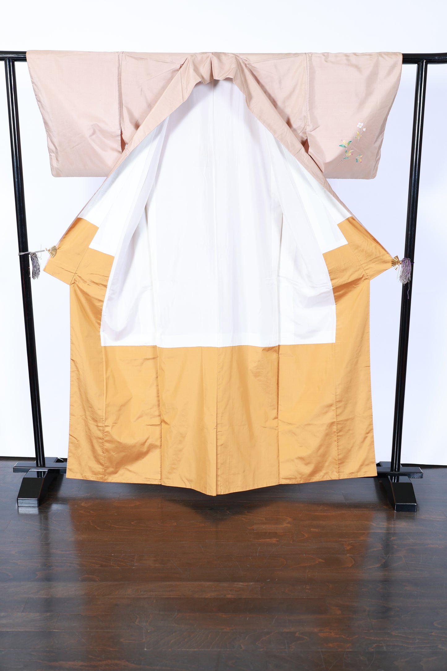 Japanese kimono used <houmongi> M-size silk 100% /B924