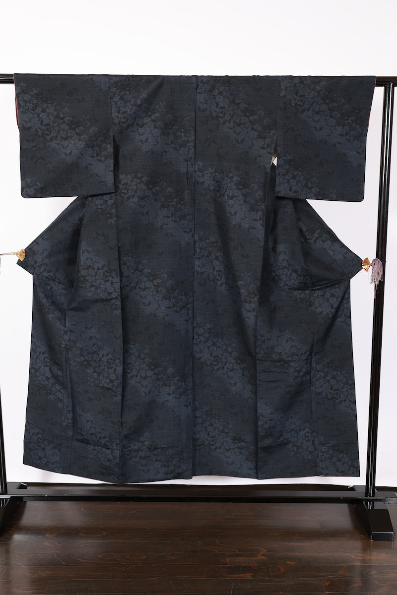 Japanese kimono used <tsumugi> M-size silk 100% /B933