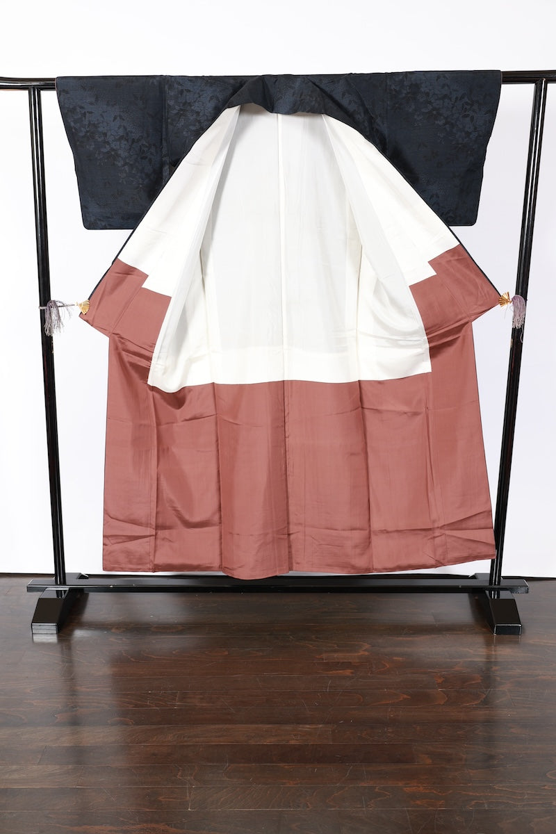 Japanese kimono used <tsumugi> M-size silk 100% /B933