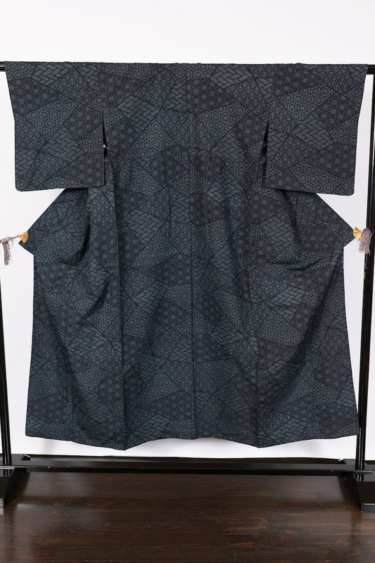 Japanese kimono used <Tsumugi> M-size silk 100% /B972