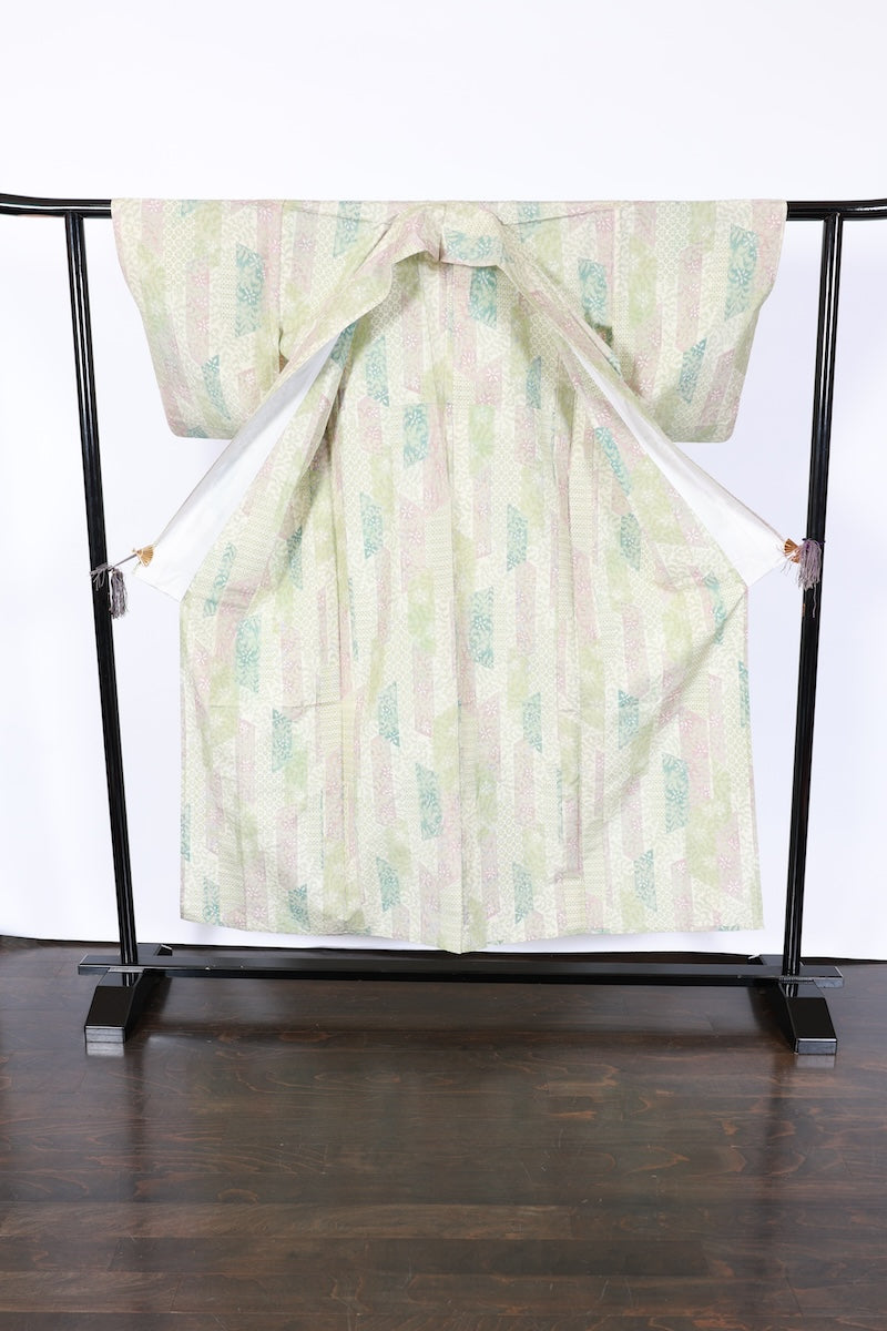Japanese kimono used <Tsumugi> M-size silk 100% /B971