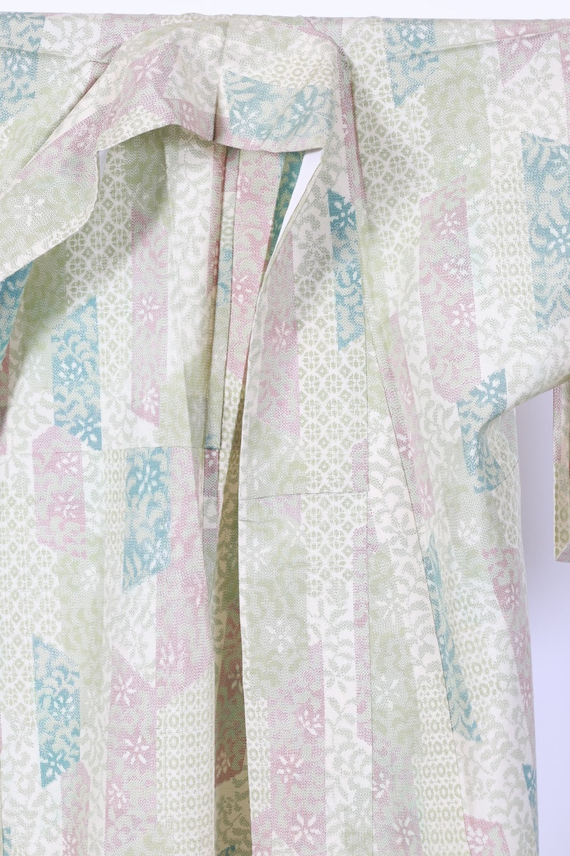 Japanese kimono used <Tsumugi> M-size silk 100% /B971