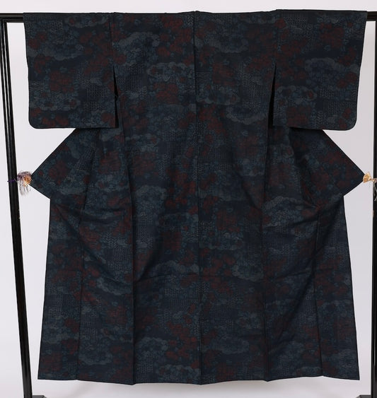 Japanese kimono used <Tsumugi> Msize silk 100% /T502