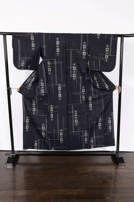 Japanese kimono used <Tsumugi> M-size silk 100% /B968