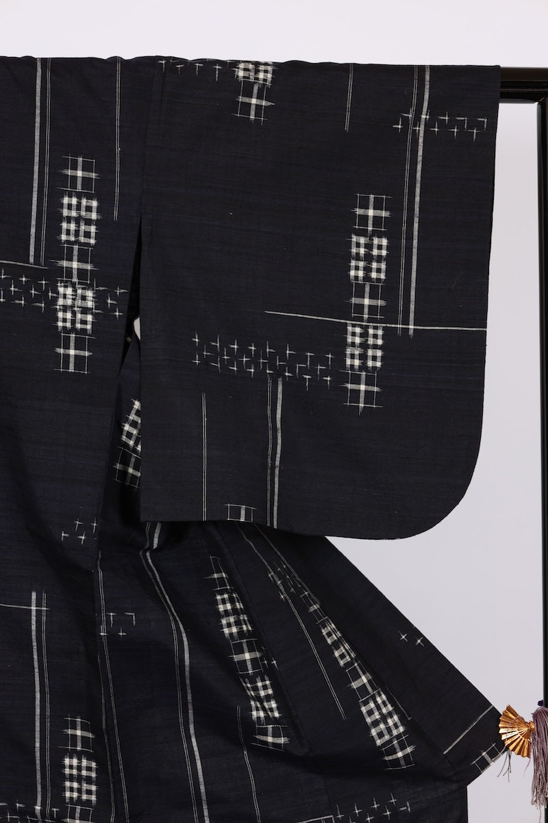 Japanese kimono used <Tsumugi> M-size silk 100% /B968