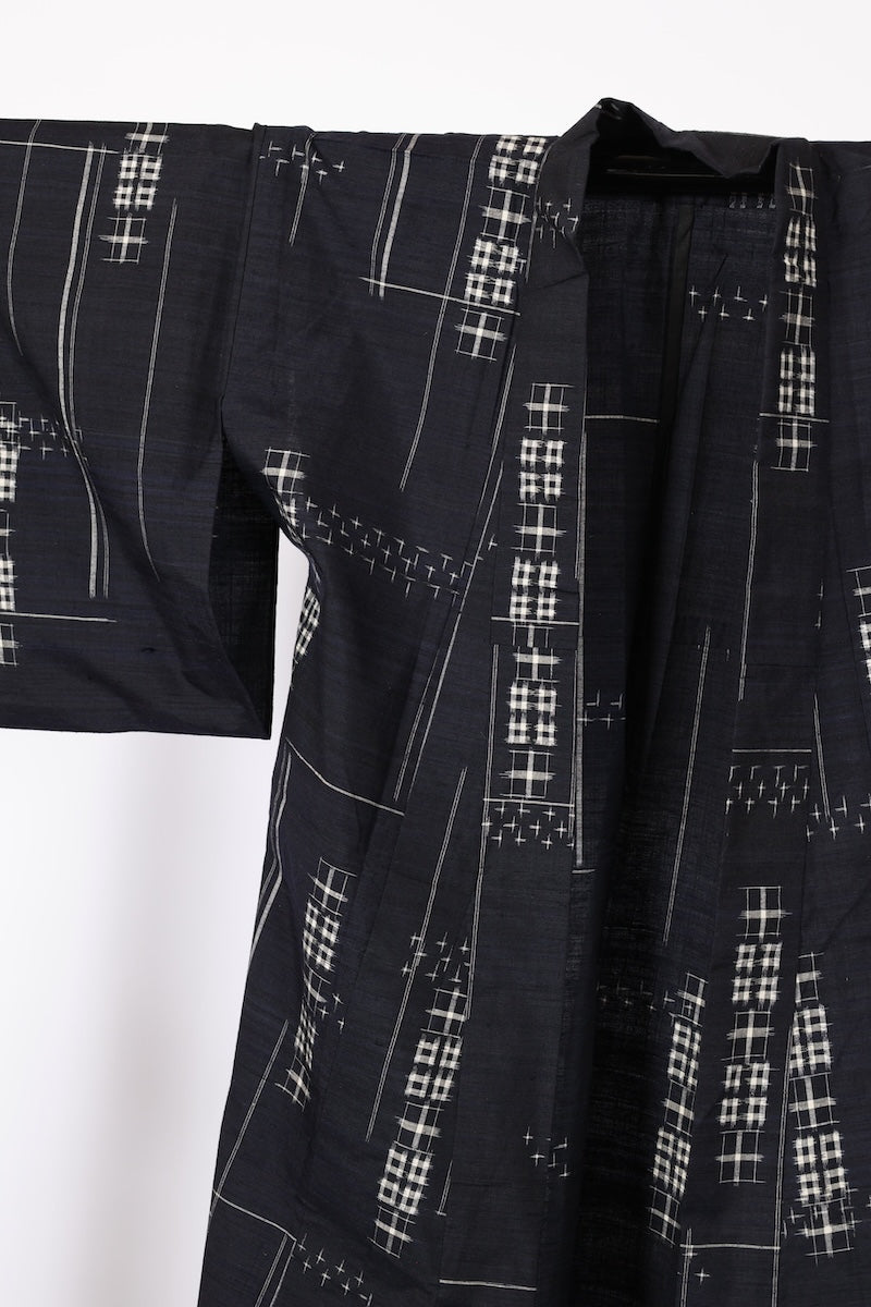 Japanese kimono used <Tsumugi> M-size silk 100% /B968