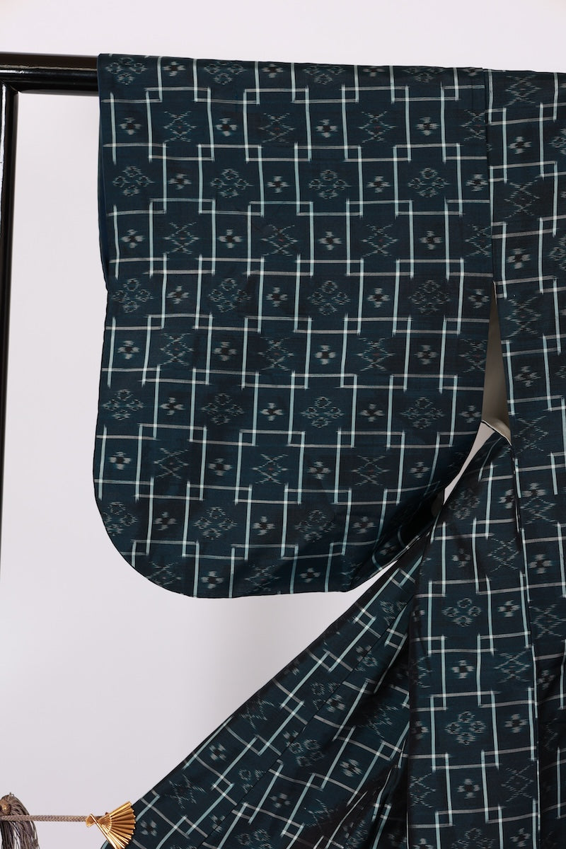 Japanese kimono used <Tsumugi> M-size silk 100% /B961