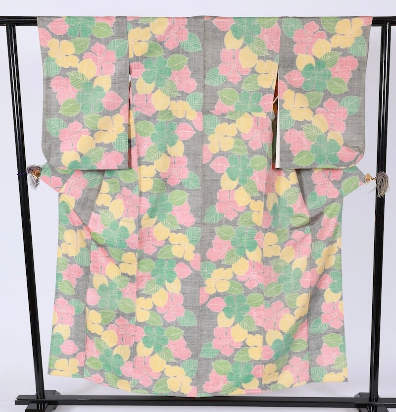 Japanese kimono used <Tsumugi> Msize silk 100% /T488