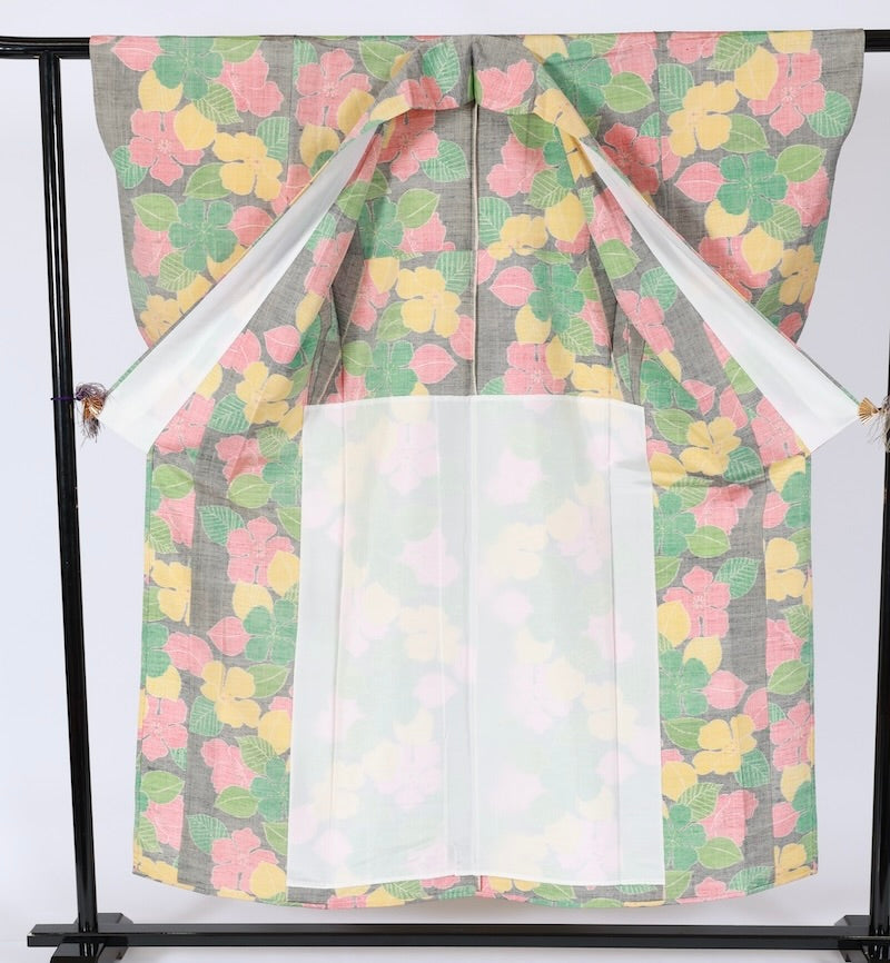 Japanese kimono used <Tsumugi> Msize silk 100% /T488