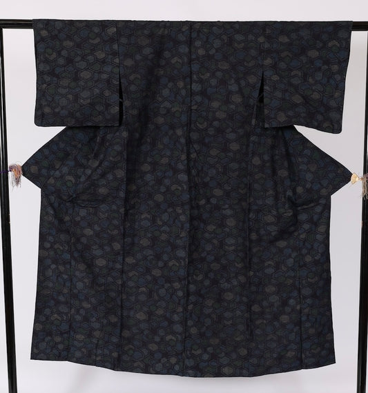 Japanese kimono used <Tsumugi> Ssize silk 100% /T484