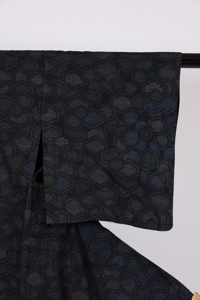 Japanese kimono used <Tsumugi> Ssize silk 100% /T484