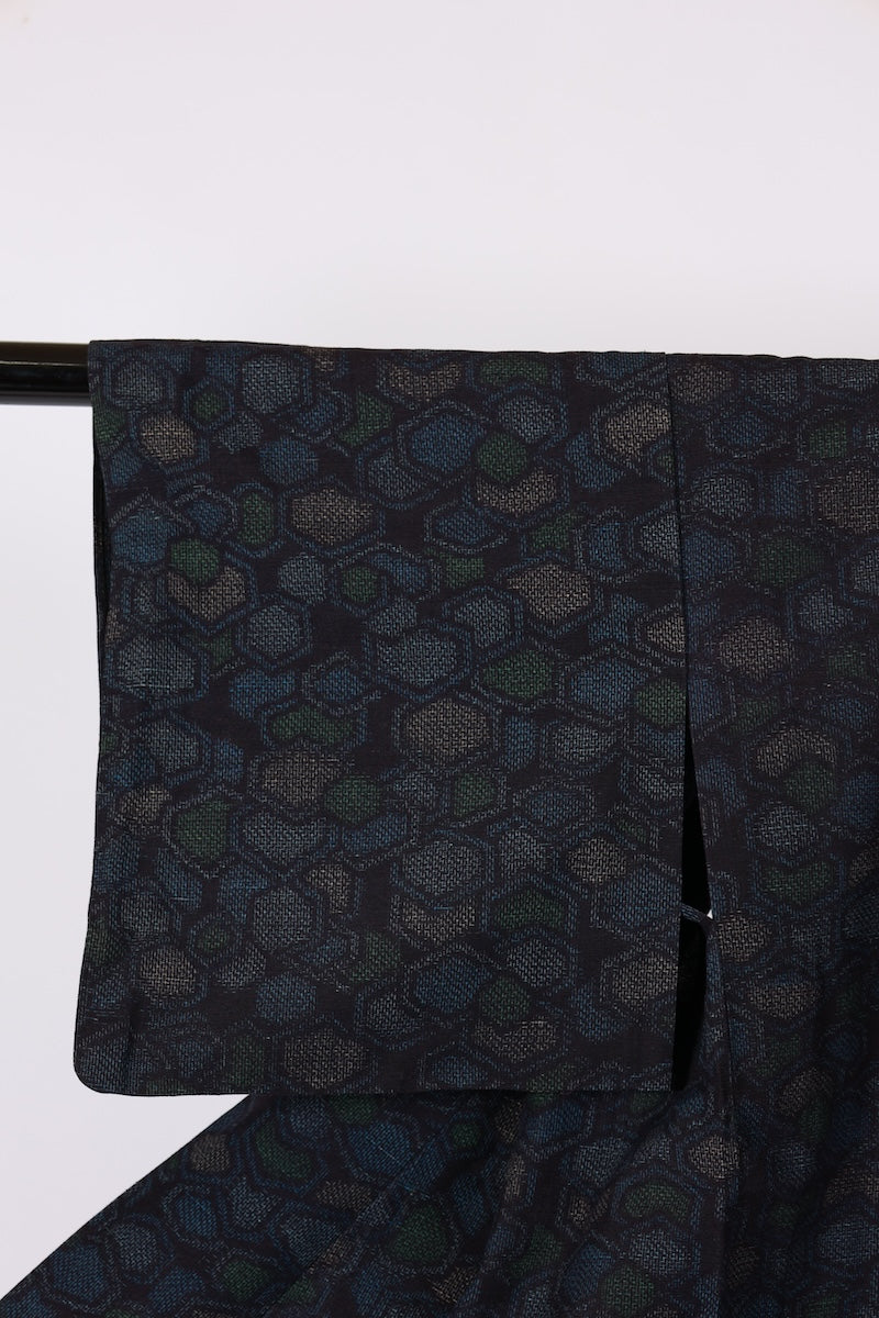Japanese kimono used <Tsumugi> Ssize silk 100% /T484