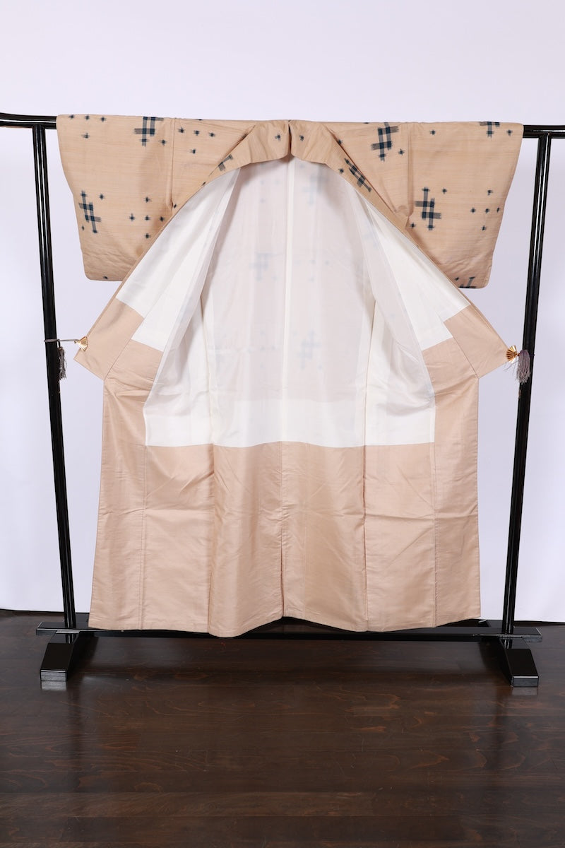 Japanese kimono used <Tsumugi> M-size silk 100% /B959