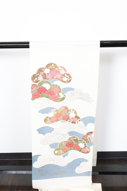 New Tsukesage kimono fabric roll. Off-white, blue, gold, red, cherry blossom pink, white, floral pattern. Hand-painted Kyo-Yuzen dyeing. R299
