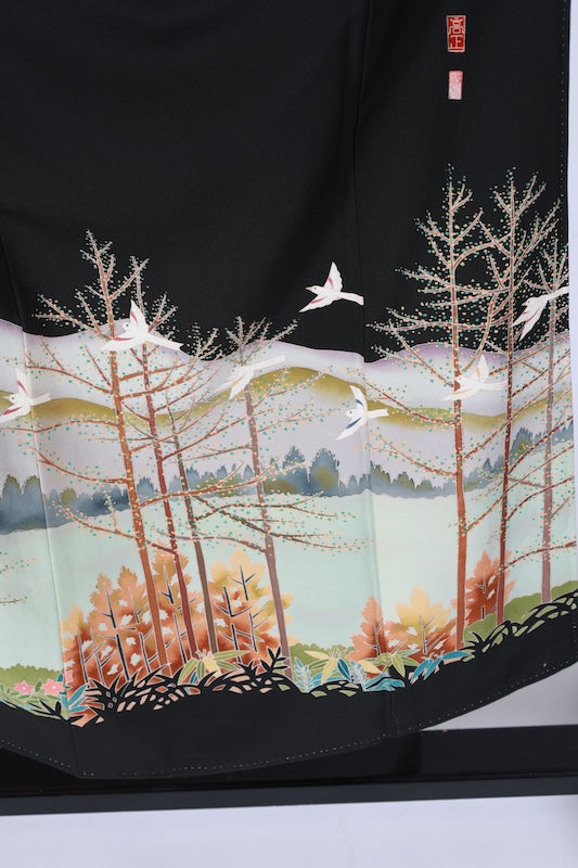Japanese kimono used <Kurotomesode> Msize silk 100% /T595