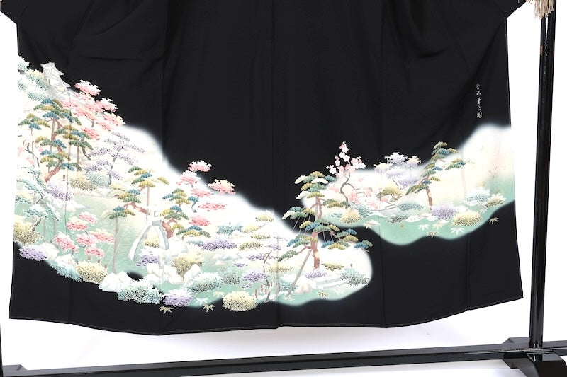 Japanese kimono used <Kurotomesode> Msize silk 100% /T594