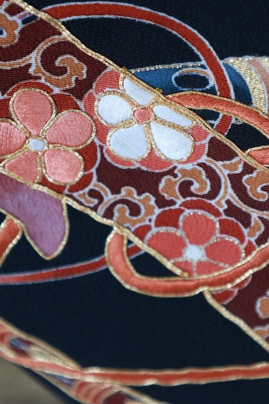 Japanese kimono used <Kurotomesode> Lsize silk 100% /T592
