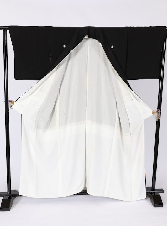 Japanese kimono used <Kurotomesode> Lsize silk 100% /T592