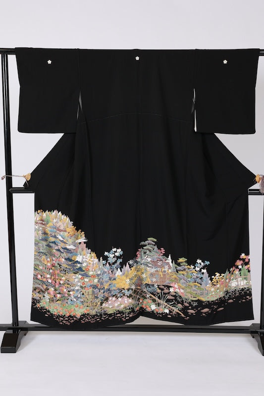 Black formal kimono used (Kurotomesode), Kyoto Yuzen dyeing, coral, indigo, ochre, green, brown, pine, bamboo, camellia, garden, hand-painted, five crests (plum blossom), J13