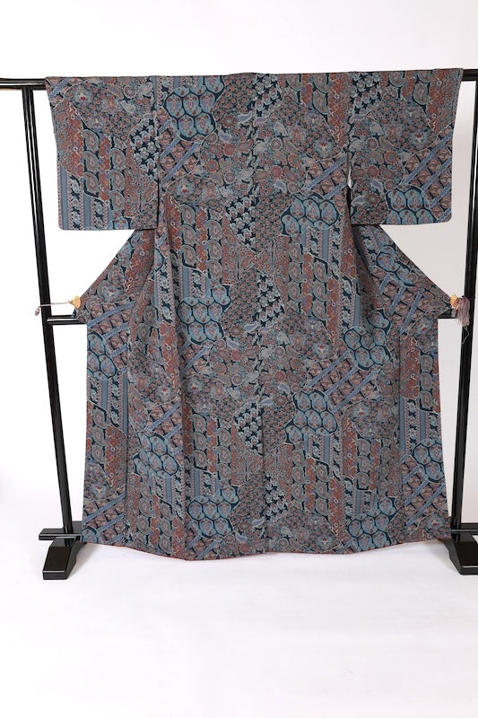Komono used (small patterned kimono fabric) in shades of indigo, brown, green, and gray, with a sarasa (chintz) pattern, hand-dyed, J32