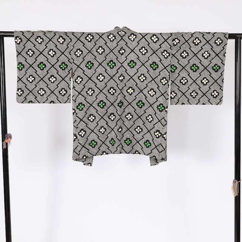 Japanese kimono Jacket (Haori) M-size 100% silk / T672