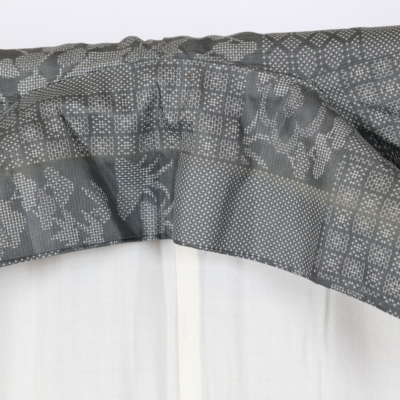 Japanese kimono used <Tsumugi> Ssize silk 100% /T623
