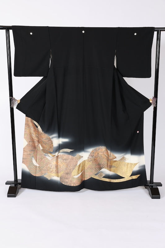 Japanese kimono used <kurotomesode> L-size silk 100% /B1093